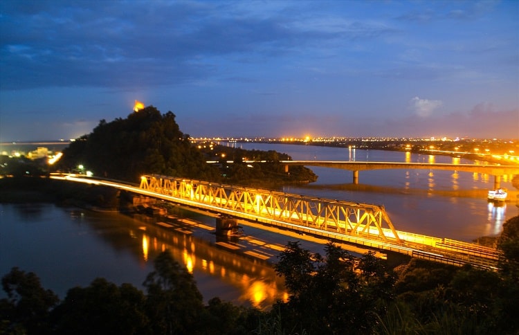 Tỉnh Thanh Hóa có 2 thành phố là TP Thanh Hóa và TP Sầm Sơn, 2 thị xã là Bỉm Sơn và Nghi Sơn, còn lại là 23 huyện.