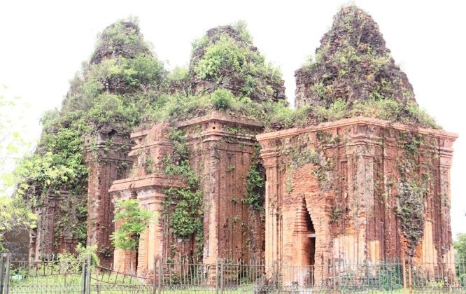 Quần thể th&aacute;p Khương Mỹ