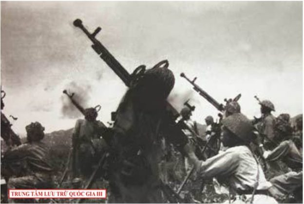 C&aacute;c khẩu ph&aacute;o đ&atilde; sẵn s&agrave;ng chiến đấu, 1954.