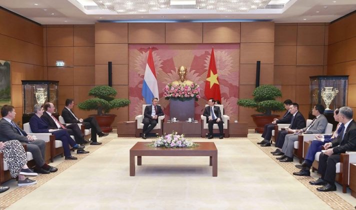 Quang cảnh buổi tiếp của Chủ tịch Quốc hội Vương Đ&igrave;nh Huệ với Thủ tướng Luxembourg Xavier Bettel. (Ảnh: Do&atilde;n Tấn/TTXVN)