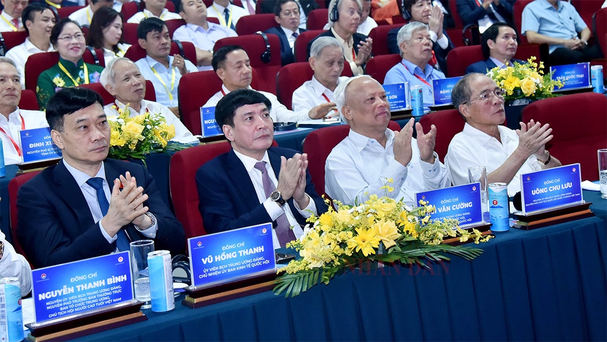 5 min 74 - Chủ tịch Quốc hội Vương Đình Huệ dự Hội nghị công bố Quy hoạch tỉnh Hà Tĩnh thời kỳ 2021 - 2030