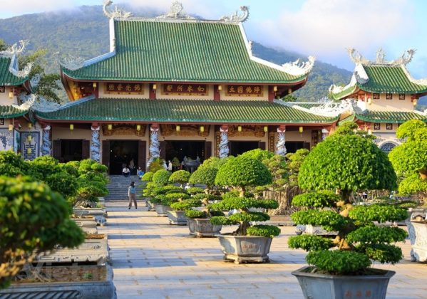 5 min 77 599x420 - Chiêm ngưỡng ngôi chùa Linh Ứng tuyệt đẹp nằm trên bán đảo Sơn Trà