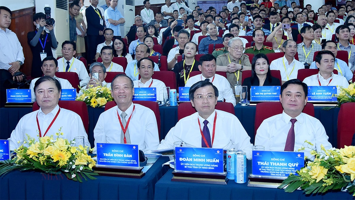 7 min 52 - Chủ tịch Quốc hội Vương Đình Huệ dự Hội nghị công bố Quy hoạch tỉnh Hà Tĩnh thời kỳ 2021 - 2030