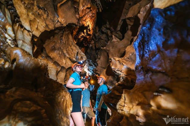 Đường khe hẹp l&agrave; địa điểm để du kh&aacute;ch check-in thể hiện r&otilde; n&eacute;t nhất sự tạo ho&aacute; của thi&ecirc;n nhi&ecirc;n 8