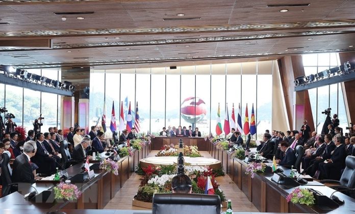 9 min 8 696x420 - Thủ tướng Phạm Minh Chính dự lễ khai mạc Hội nghị Cấp cao ASEAN 42