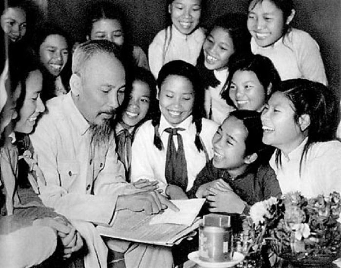Bac Ho voi hoc sinh min - Nhận thức và thực hành văn hóa Hồ Chí Minh - Tác giả: PGS. TS. Bùi Đình Phong
