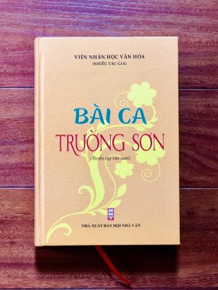 Bai ca Truong Son 5 min 315x420 - Bài ca Trường Sơn: Những áng văn chương đặc sắc - Tác giả: PGS. TS Đỗ Lai Thúy