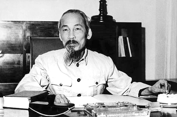 Chu tich Ho Chi Minh min 1 - Kỷ niệm 133 năm Ngày sinh Chủ tịch Hồ Chí Minh (19/5/1890- 19/5/2023): “Di sản Hồ Chí Minh toả sáng giá trị dân tộc và thời đại”