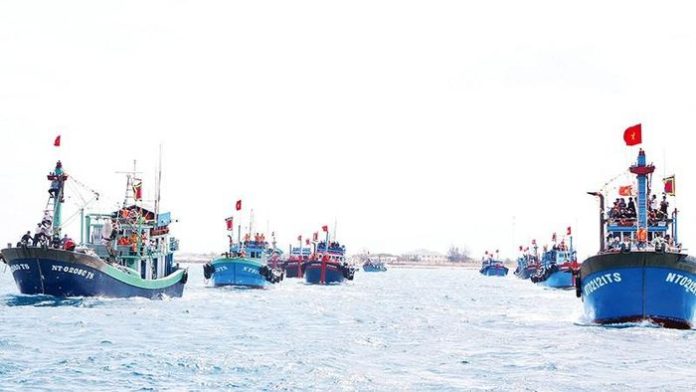 Đặc sắc lễ hội cầu ngư