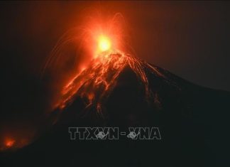 Guatemala sơ tán cư dân do núi lửa Fuego phun trào