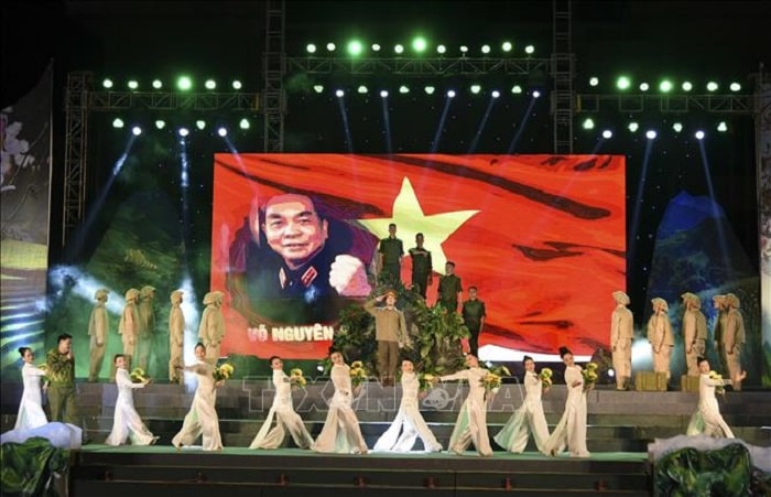 'Bản hùng ca Điện Biên' - Chương trình nghệ thuật chào mừng kỷ niệm 69 năm Chiến thắng Điện Biên Phủ