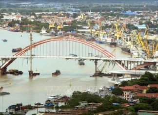 Sức bật của ‘Thành phố Tháng Năm’ Sức bật của 'Thành phố Tháng Năm'