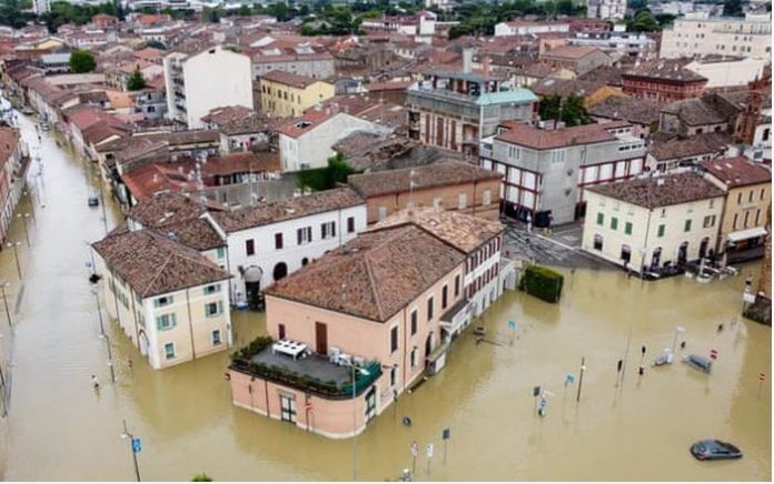 Lũ lụt nghiêm trọng tại Italia: Khủng hoảng khí hậu đã tới châu Âu? Lũ lụt nghiêm trọng tại Italia: Khủng hoảng khí hậu đã tới châu Âu?