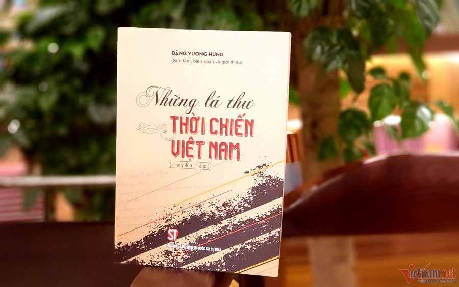 Không phải từ số liệu khô khan, toàn cảnh các cuộc kháng chiến của dân tộc được tái hiện qua những lá thư, nhật ký của chính người trong cuộc, giữa mưa bom bão đạn vẫn chiến đấu hết mình với niềm tin tất thắng.