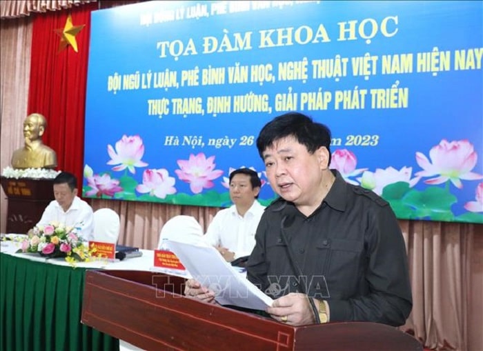 PGS TS Nguyen The Ky min - Nâng cao chất lượng đội ngũ lý luận, phê bình văn học, nghệ thuật trong thời kỳ mới