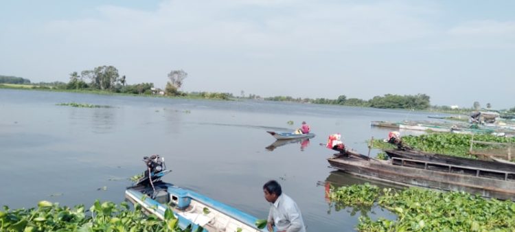 Vàm Cỏ Đông đẹp như trong tiếng hát - Tác giả: Vương Tâm