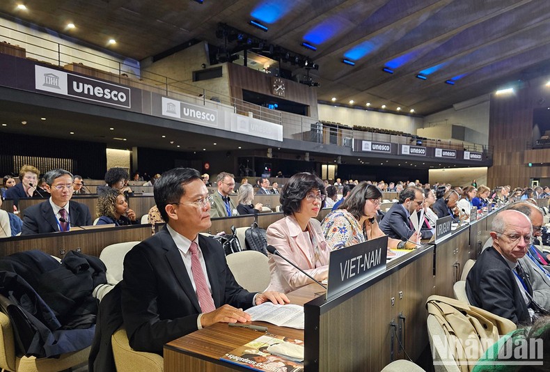 Việt Nam tham dự Kỳ họp lần thứ 216 Hội đồng Chấp hành của UNESCO