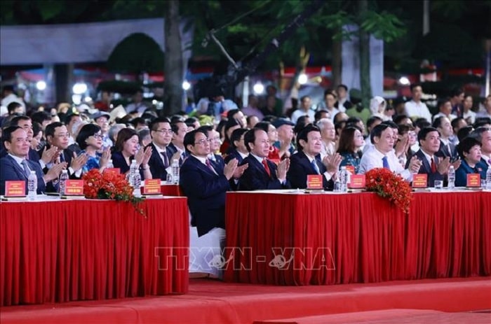 Thu tuong Pham Minh Chinh du Le hoi Hoa Phuong do nam 2023 min - Thủ tướng Phạm Minh Chính dự khai mạc Lễ hội Hoa Phượng đỏ Hải Phòng 2023