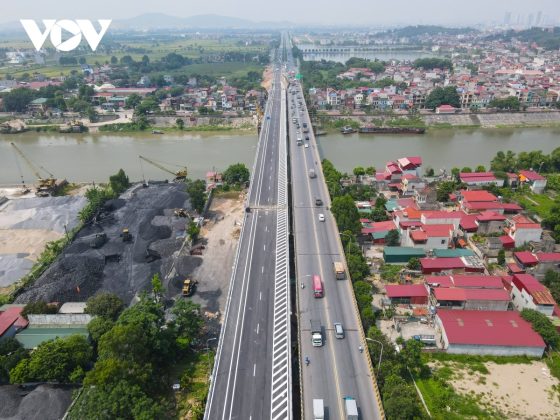 Dự &aacute;n n&acirc;ng cấp, mở rộng cầu Như Nguyệt c&oacute; tổng vốn đầu tư hơn 450 tỷ đồng, được khởi c&ocirc;ng từ th&aacute;ng 4/2022 do Ban Quản l&yacute; dự &aacute;n Đầu tư x&acirc;y dựng c&aacute;c c&ocirc;ng tr&igrave;nh giao th&ocirc;ng, n&ocirc;ng nghiệp tỉnh Bắc Giang l&agrave;m chủ đầu tư.