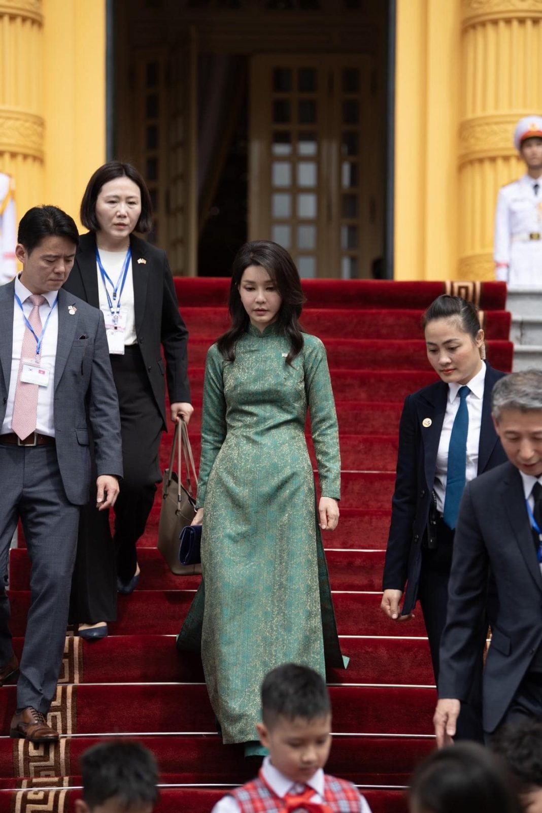 Đệ nhất Phu nhân Hàn Quốc diện áo dài trong chuyến thăm Việt Nam Đệ nhất Phu nhân Hàn Quốc diện áo dài trong chuyến thăm Việt Nam