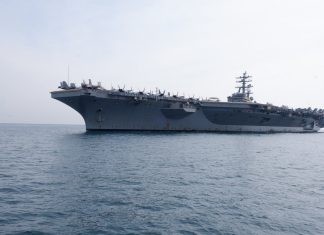 Tàu sân bay Mỹ USS Ronald Reagan cập cảng Đà Nẵng