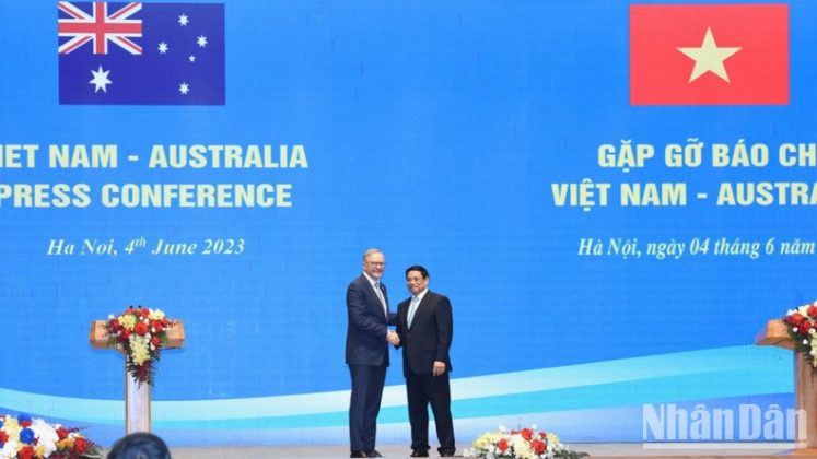 11 747x420 - Thủ tướng Phạm Minh Chính và Thủ tướng Australia Anthony Albanese chứng kiến Lễ ký kết văn kiện hợp tác