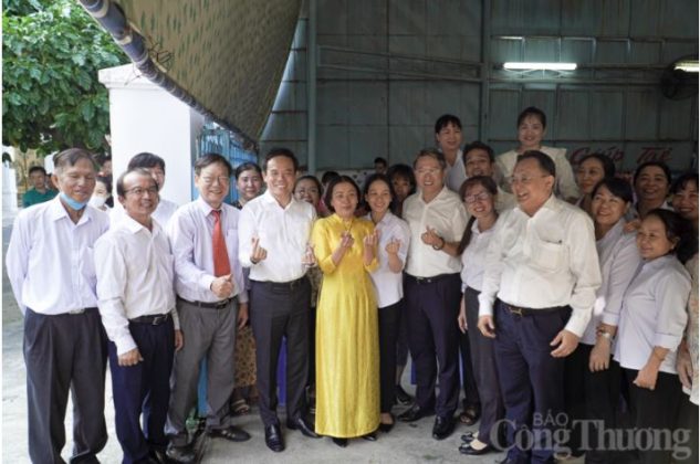 12 min 1 633x420 - Phó Thủ tướng Trần Lưu Quang thăm Trung tâm Phục hồi chức năng giáo dục trẻ em khuyết tật tỉnh Khánh Hòa