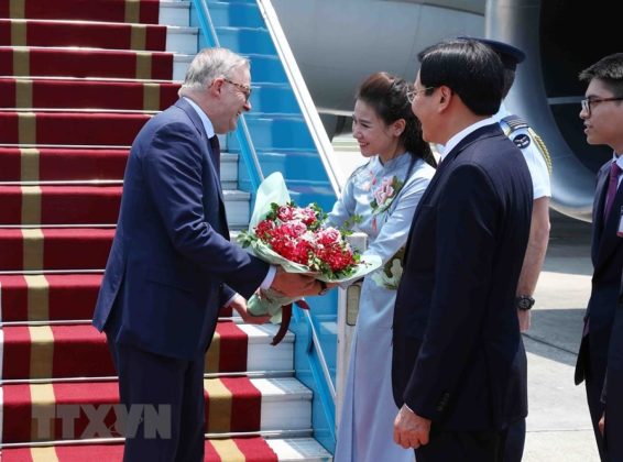 2 min 14 566x420 - Toàn cảnh chuyến thăm chính thức Việt Nam của Thủ tướng Australia Anthony Albanese