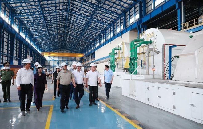 2 min 30 660x420 - Thủ tướng kiểm tra tình hình sản xuất và cung ứng điện tại Quảng Ninh