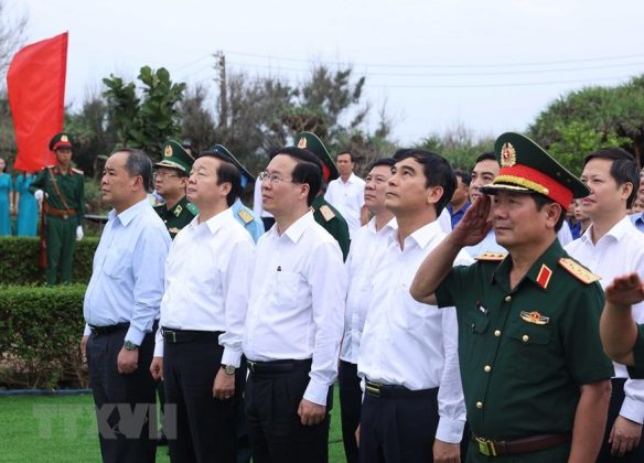 2 min 52 584x420 - Chủ tịch nước Võ Văn Thưởng thăm huyện Phú Quý ở Bình Thuận