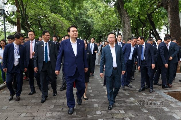 2 min 72 631x420 - Chủ tịch nước và Tổng thống Hàn Quốc cùng hai phu nhân ăn sáng, dạo phố đi bộ