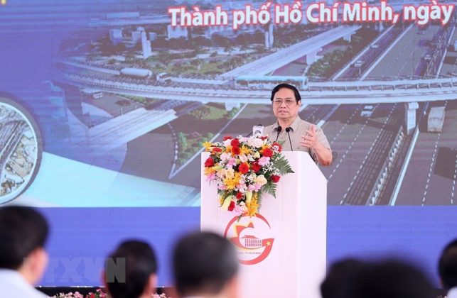 3 min 53 643x420 - Thủ tướng dự lễ khởi công các dự án đường bộ trọng điểm phía Nam