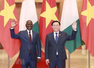 Chủ tịch Quốc hội đón và hội đàm với Chủ tịch Quốc hội Bờ Biển Ngà