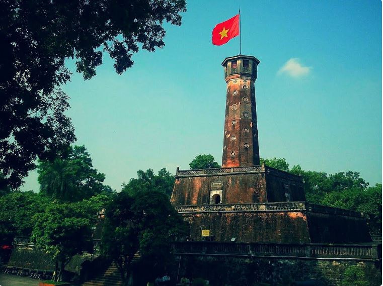 Năm 1831, sau cuộc cải cách hành chính của vua Minh Mạng, nước ta có 29 tỉnh, Thăng Long thuộc tỉnh Hà Nội.