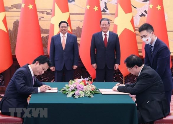 Lễ k&yacute; Thỏa thuận Hợp t&aacute;c Nghi&ecirc;n cứu Quản l&yacute; tổng hợp M&ocirc;i trường Biển v&agrave; Hải đảo v&ugrave;ng Vịnh Bắc Bộ giữa Bộ T&agrave;i nguy&ecirc;n v&agrave; M&ocirc;i trường Việt Nam v&agrave; Bộ T&agrave;i nguy&ecirc;n Thi&ecirc;n nhi&ecirc;n Trung Quốc.