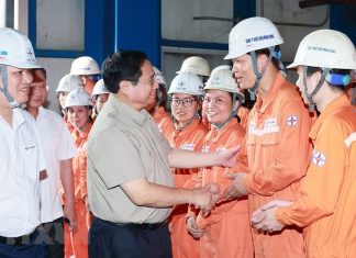 Thủ tướng kiểm tra tình hình sản xuất và cung ứng điện tại Quảng Ninh