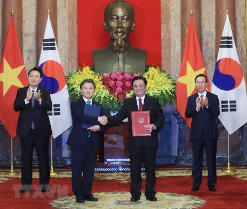 8 1 495x420 - Chủ tịch nước Võ Văn Thưởng và Tổng thống Hàn Quốc chứng kiến lễ trao đổi các văn kiện hợp tác