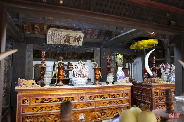 Về sau Nguyễn Huy Tự trở về qu&ecirc; ở ẩn c&ugrave;ng cha l&agrave; Th&aacute;m hoa Nguyễn Huy O&aacute;nh x&acirc;y dựng Trường học Ph&uacute;c Giang. &Ocirc;ng để lại nhiều t&aacute;c phẩm văn học gi&aacute; trị, trong đ&oacute; nổi bật l&agrave; Truyện Hoa Ti&ecirc;n.