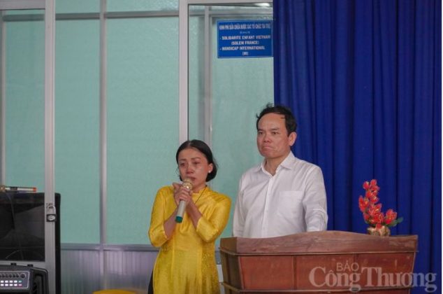 8 min 3 634x420 - Phó Thủ tướng Trần Lưu Quang thăm Trung tâm Phục hồi chức năng giáo dục trẻ em khuyết tật tỉnh Khánh Hòa