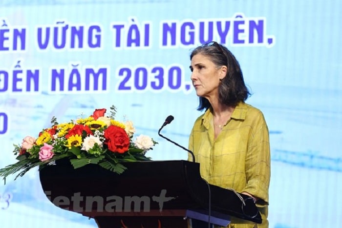 Bà Ramla Khalidi, Trưởng đại diện thường trú của Tổ chức phát triển Liên hợp quốc tại Việt Nam. 