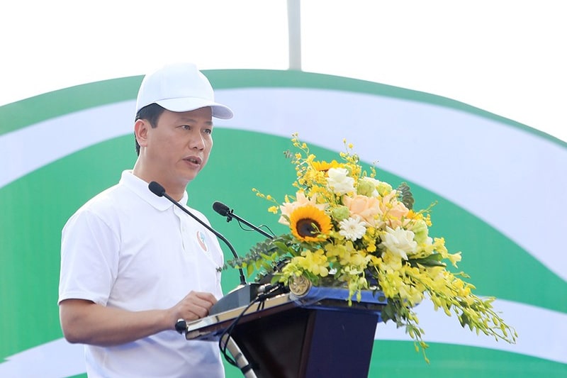 Bo truong Tai nguyen va Moi truong Dang Quoc Khanh min - Bộ trưởng Đặng Quốc Khánh nêu 6 giải pháp bảo vệ biển, kêu gọi cả nước chung tay