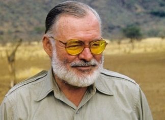 Nhiều tác phẩm nổi tiếng của Hemingway bị cảnh báo về ngôn từ