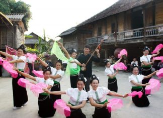 Xòe Thái – loại hình sinh hoạt văn hóa đặc sắc của khu vực Tây Bắc tổ quốc Xòe Thái - loại hình sinh hoạt văn hóa đặc sắc của khu vực Tây Bắc tổ quốc
