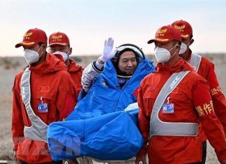 Phi hành đoàn Thần Châu-15 của Trung Quốc đã trở về Trái Đất
