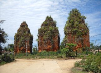 Cụm tháp 'hút' các nhà nghiên cứu nghệ thuật Chăm