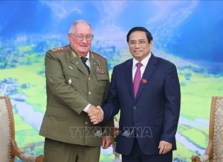 Thủ tướng Phạm Minh Chính tiếp Bộ trưởng Bộ các Lực lượng vũ trang cách mạng Cuba
