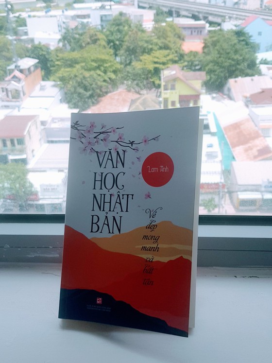 Đi tìm vẻ đẹp mong manh và bất tận của văn học Nhật Bản - Tác giả: Quỳnh Yên Đi tìm vẻ đẹp mong manh và bất tận của văn học Nhật Bản - Tác giả: Quỳnh Yên