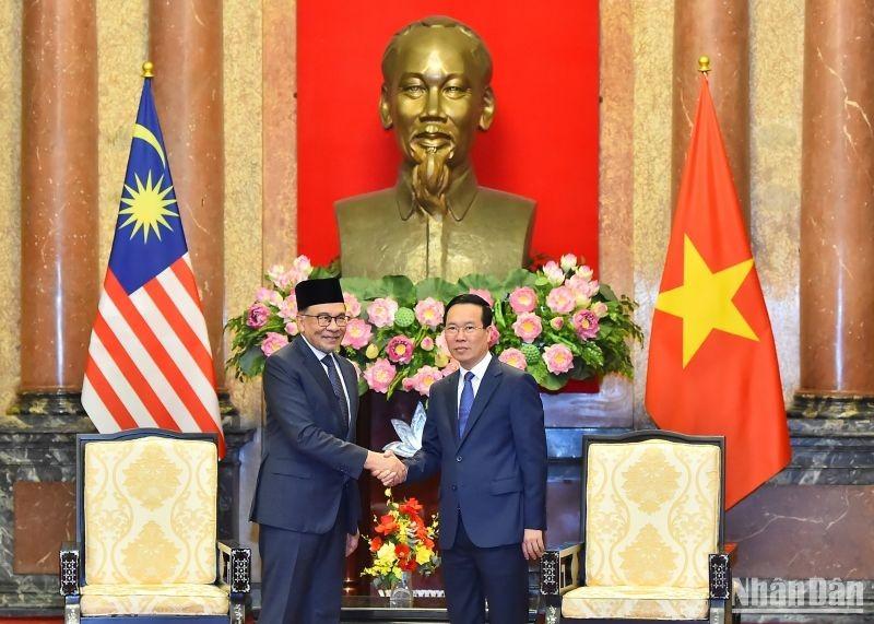1Chủ tịch nước Võ Văn Thưởng tiếp Thủ tướng Malaysia Anwar Ibrahim Chủ tịch nước Võ Văn Thưởng tiếp Thủ tướng Malaysia Anwar Ibrahim