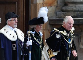 Vua Charles đăng quang lần thứ hai ở Scotland Vua Charles đăng quang lần thứ hai ở Scotland