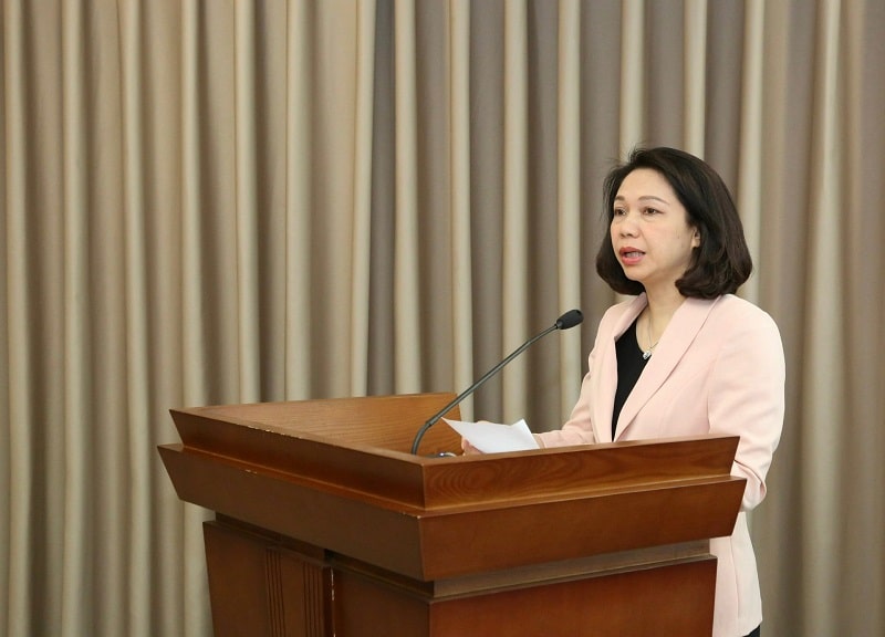 Phó Chủ tịch UBND thành phố Hà Nội Vũ Thu Hà trình bày báo cáo tại cuộc làm việc.